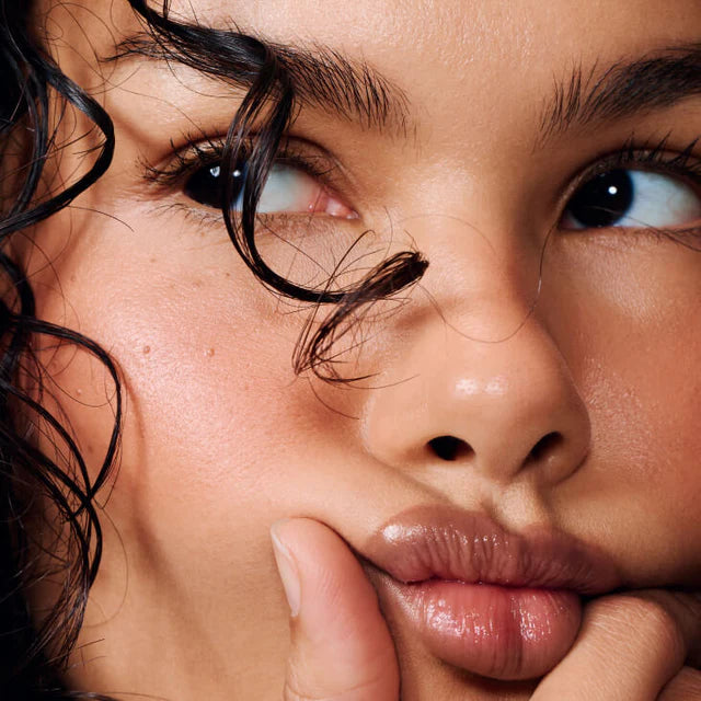 Twist - Peptide Lip Shape