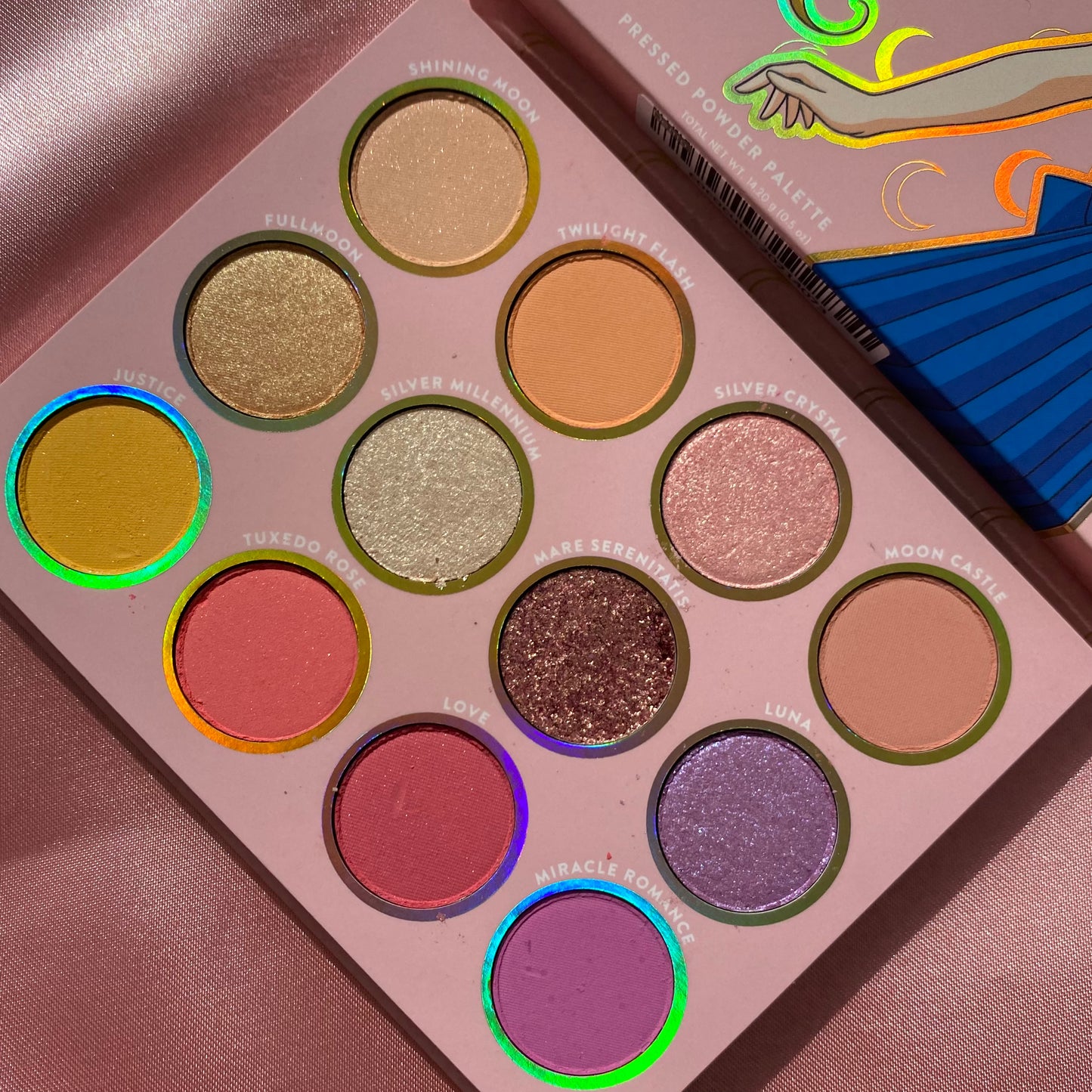 Pretty Guardian Eyeshadow Palette Sailor Moon x Colourpop