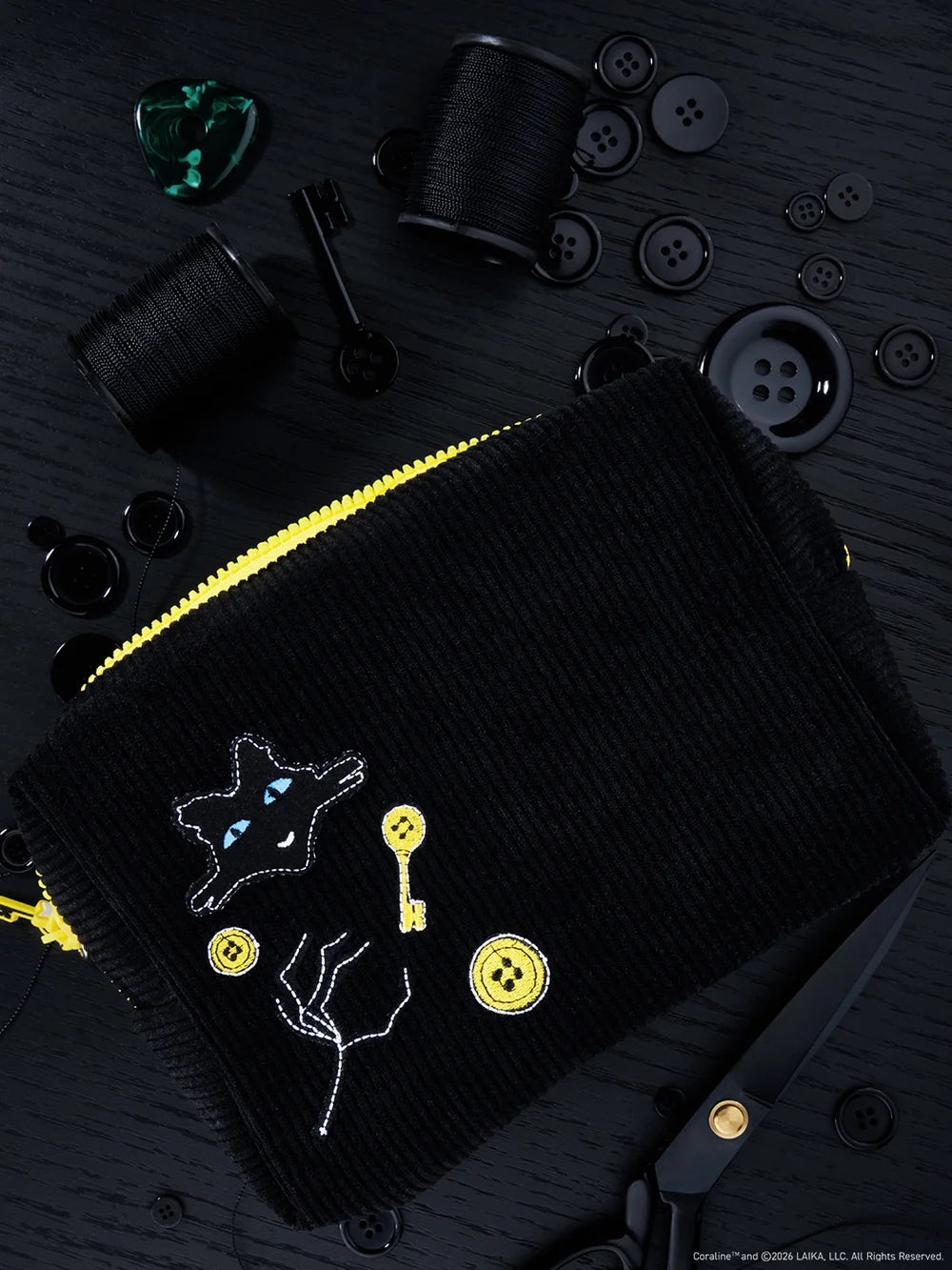 Coraline X Beauty Creations - Cosmetiquera - Threadful