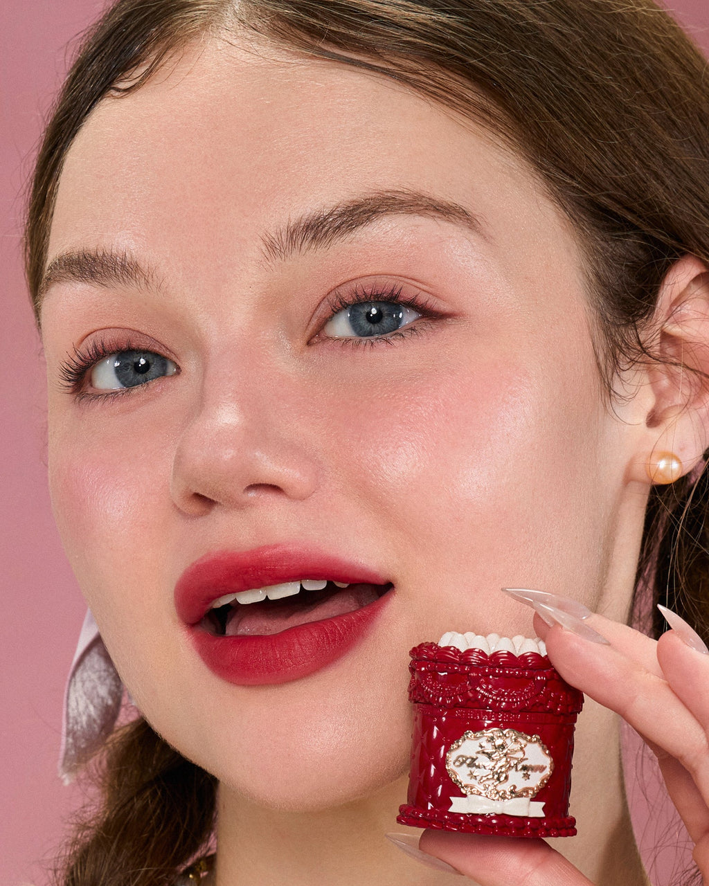 V08 Cranberry - Strawberry Cupid Cake Lip Cream