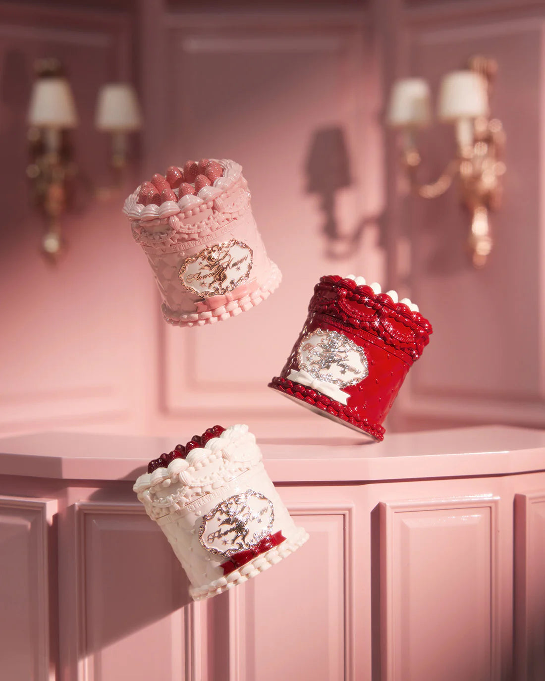 V08 Cranberry - Strawberry Cupid Cake Lip Cream