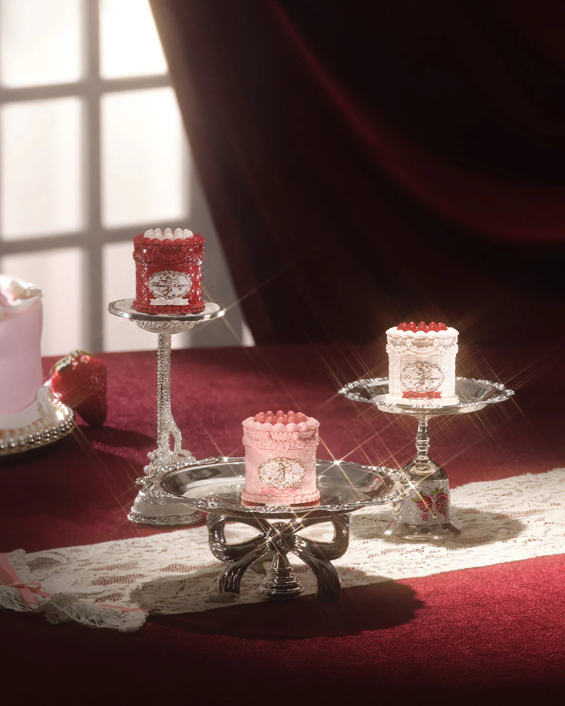 V02 Souffle - Strawberry Cupid Cake Lip Cream