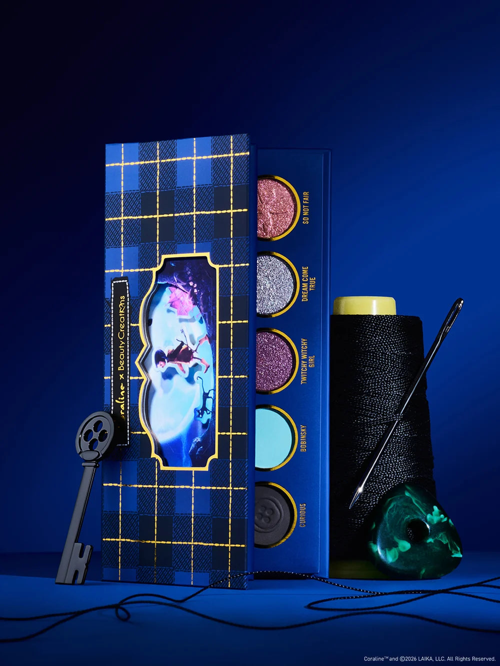 Coraline X Beauty Creations - Paleta De Sombras - Beyond The Door