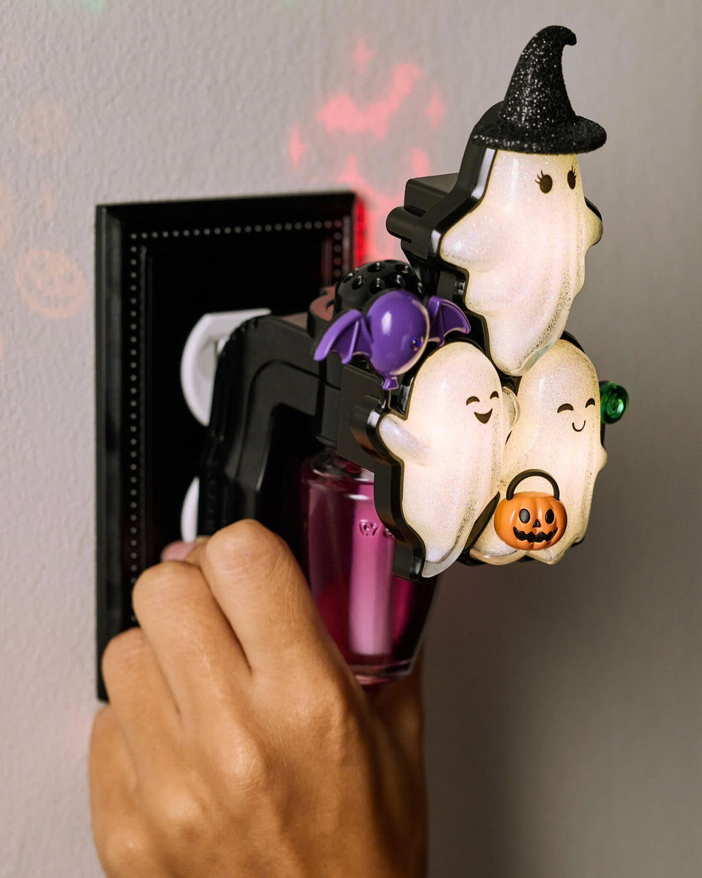 Ghoul Friends Projector Nightlight -Wallflowers Fragrance Plug